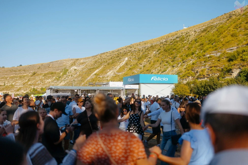 Participanți la Festivalul Lupilor