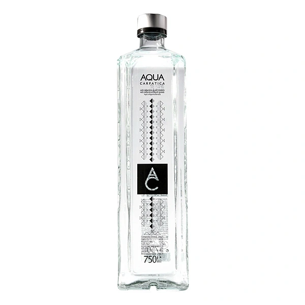 Apă minerală Aqua Carpatica naturala 0.75L sticla Apă minerală Aqua Carpatica naturala 0.75L sticla
